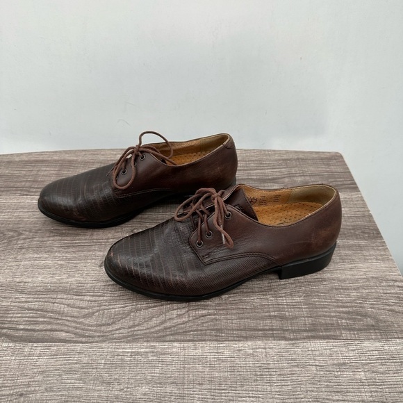 ARIAT JAMIE LEATHER lace equestrian oxford. 7.5 - Picture 4 of 10